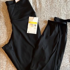 NWT - Nike Yoga 7/8 Leggings